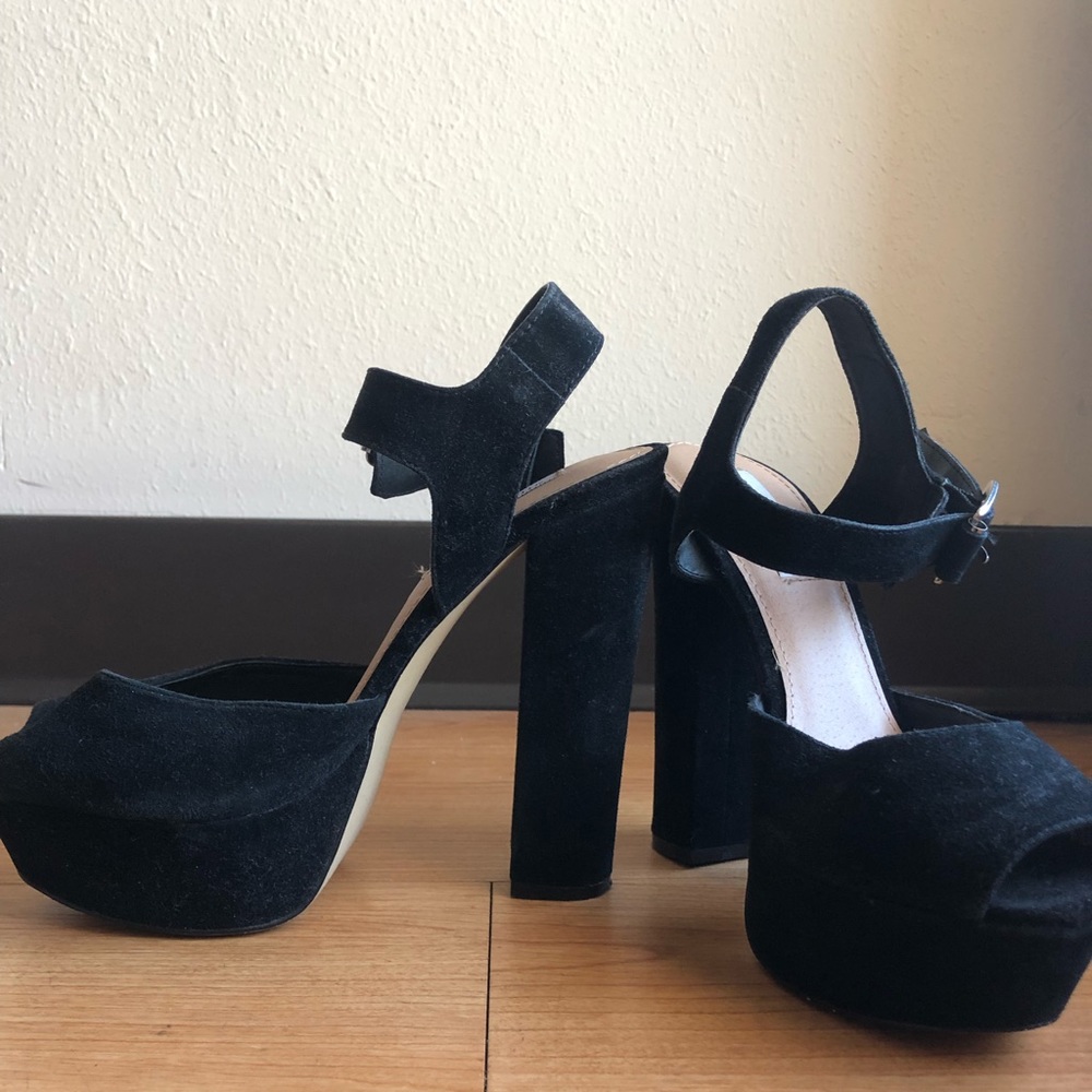 Steve Madden Suede Jillyy Platform Heels